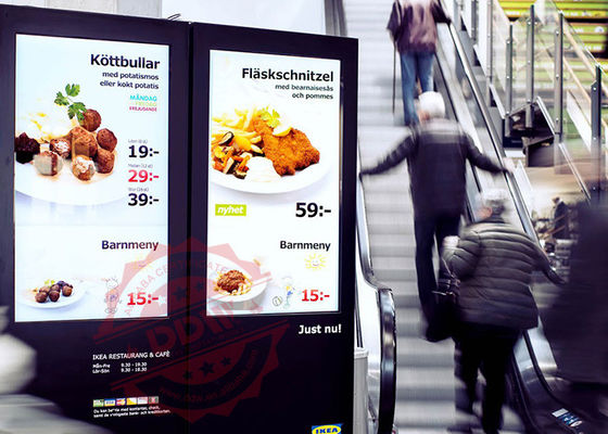 2000Cd/de tribune alleen digitale signage van m2 IP65 voor Banken, het Originele Samsung-scherm