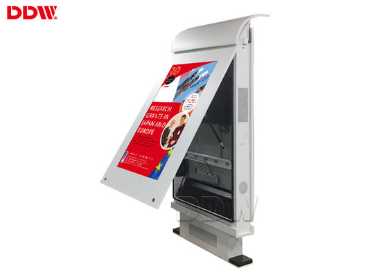 Het Glas60hz 3600W freestanding digitale signage 2000cd/㎡ van AR