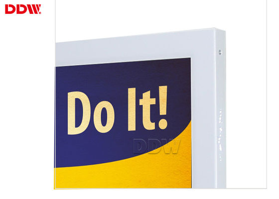 Binnenlcd Muur Opgezette Reclamevertoning 55 Duimhoogteresolutie Wifi MP4